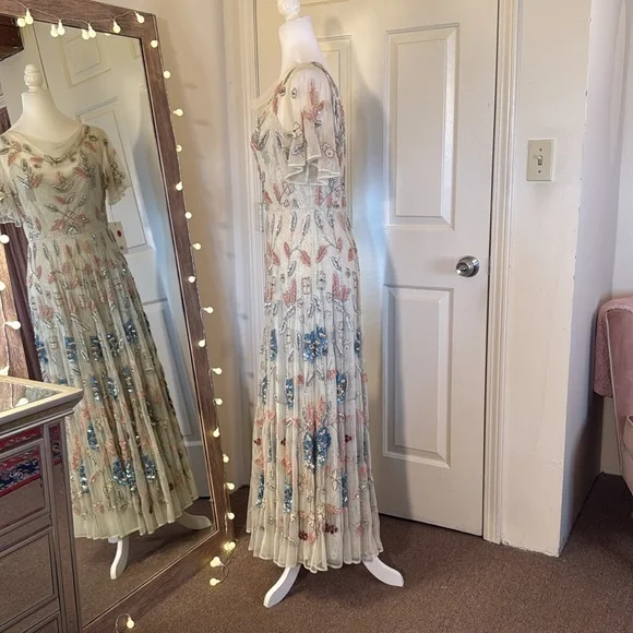 MAC DUGGALFloral Sheer Scoop Neck Flutter Sleeve Embellished Midi Dress SAMPLE